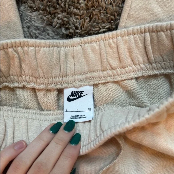 Nike Cream Cozy Fleece Joggers - Picture 4 of 6